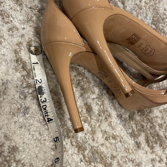 TORY BURCH
Patent Leather Sandals 9.5 - Picture 11 of 13